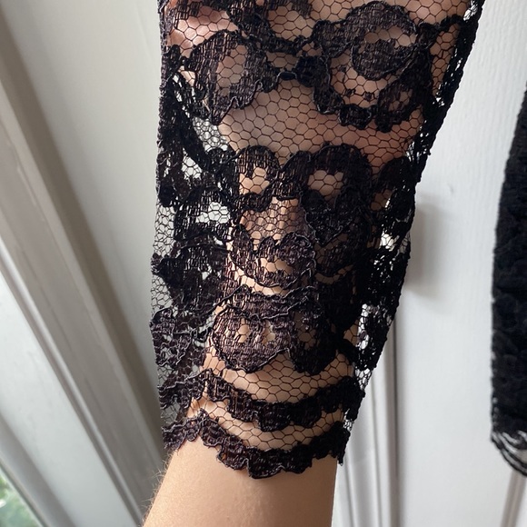 Vintage 90s Scallop Lace Dress - Picture 4 of 11